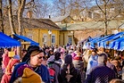 Kuhinaa markkinoilla vanhassakaupungissa. Kuva Henri Kirkanen 